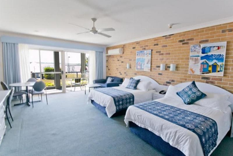 Moby Dick Waterfront Resort Motel photo 1