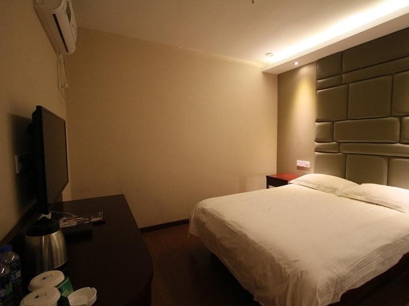 Greentree Inn Shanghai Gongkang Road Branch