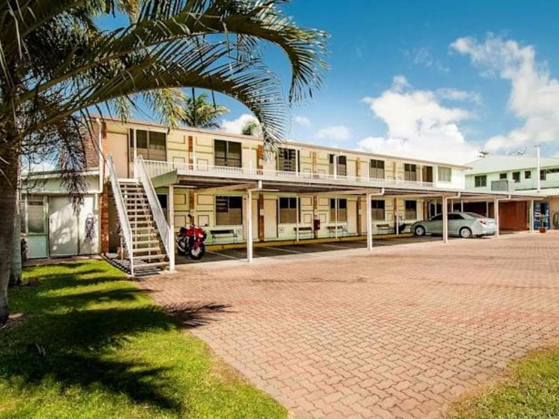 Paradise Motel 4