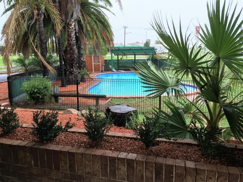 Town & Country Motor Inn Forbes 4