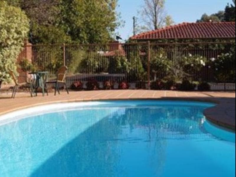 Nunawading Motor Inn 4
