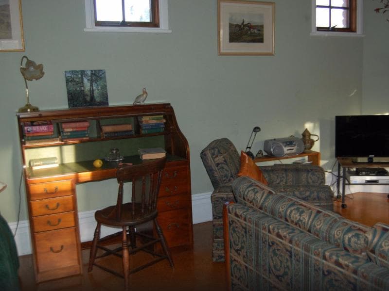 Wind Song Bed & Breakfast 4