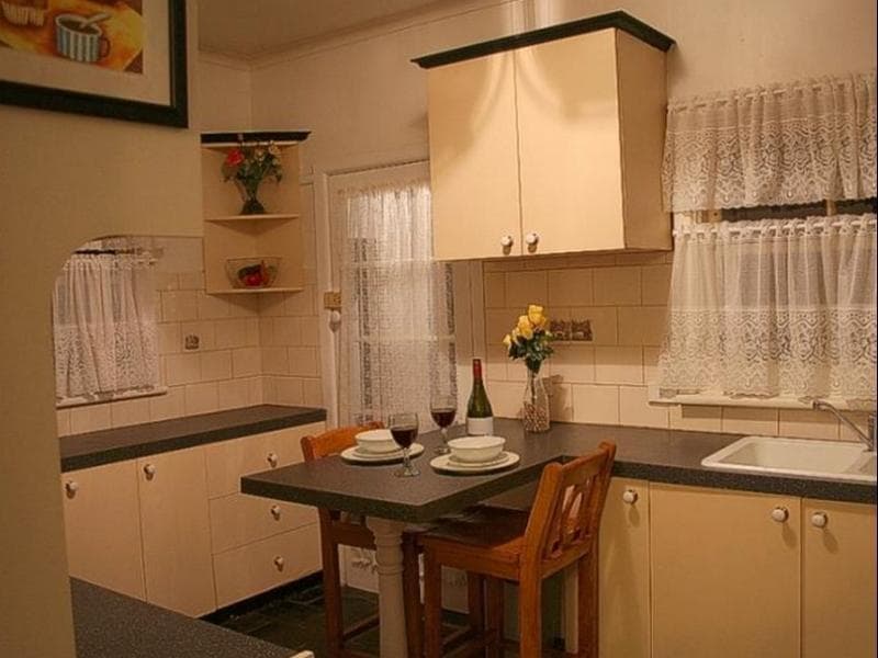 Tudor Cottages Mount Dandenong (Adults Only) photo 1