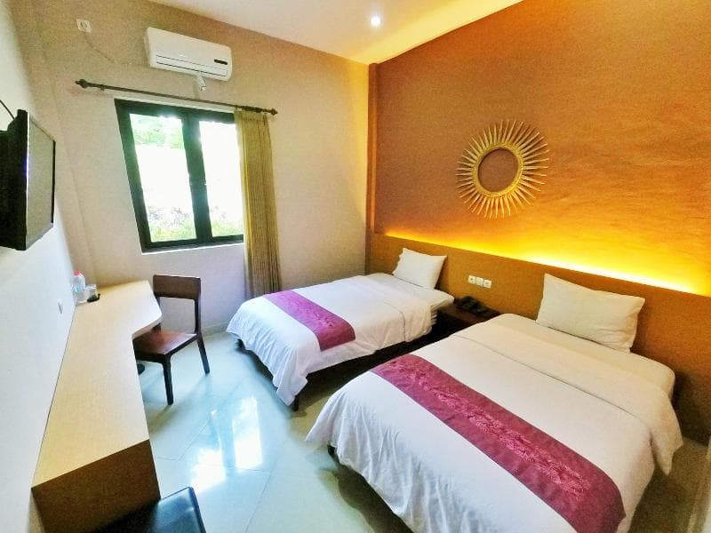 Hotel Transit Pasuruan 2