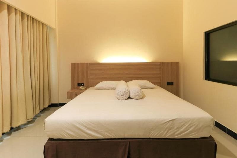 Violand Garden Hotel main