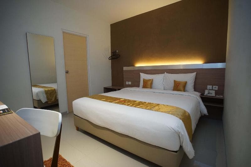 Triizz Hotel Semarang By Royal Singosari (Formerly Faustine Semarang) 2