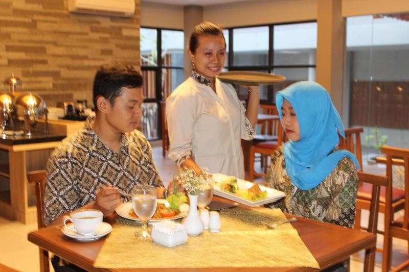 Grand Laguna Hotel And Villa main