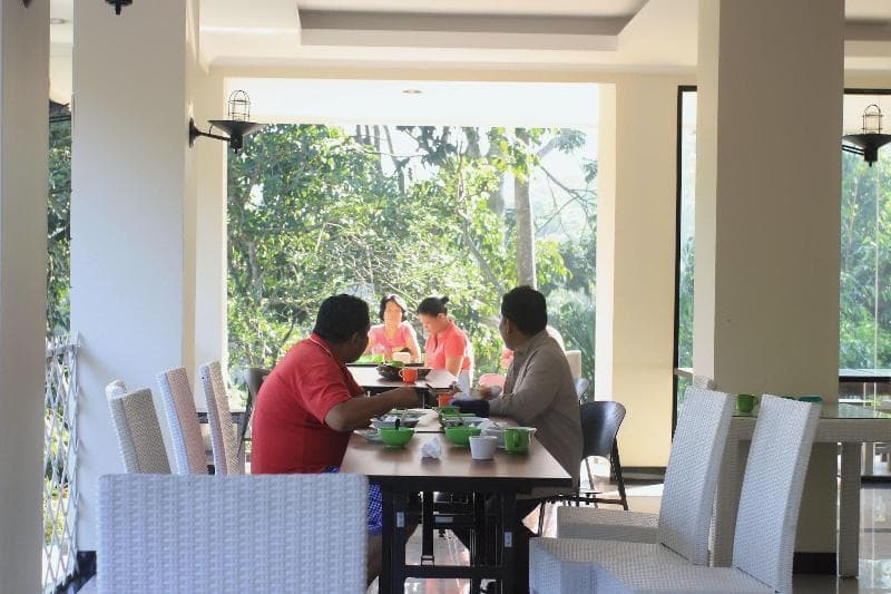 Bantal Guling Villa Bandung photo 1