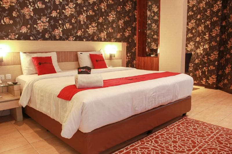 Reddoorz Premium Near Bandung Station 5