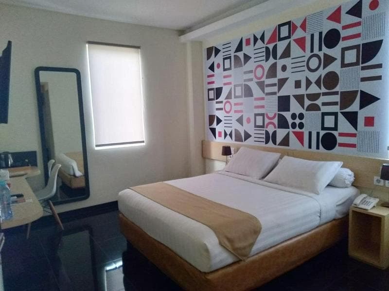 Front One Inn Kediri 2