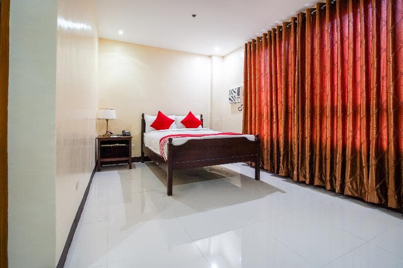 Oyo 236 Hotel Edmundo 2
