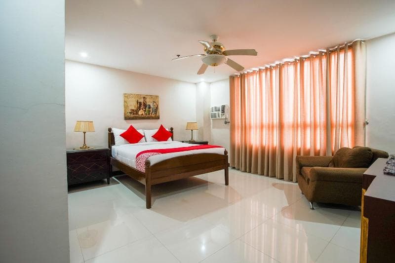 Oyo 236 Hotel Edmundo 3