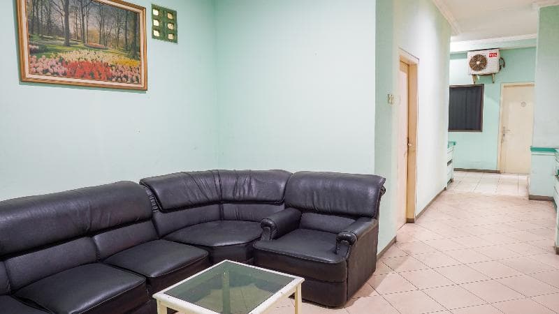 Chrysanta Hotel By Oyo Rooms photo 1