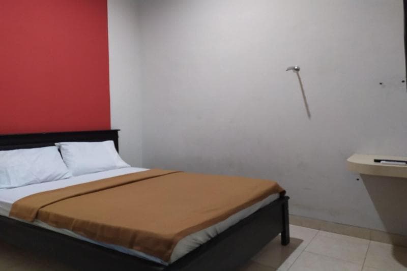 Yulia Guesthouse by OYO Rooms main