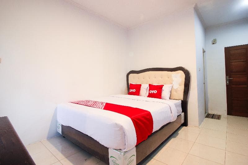 Davonsa Homestay Syariah By Oyo Rooms (Adults Only) 3