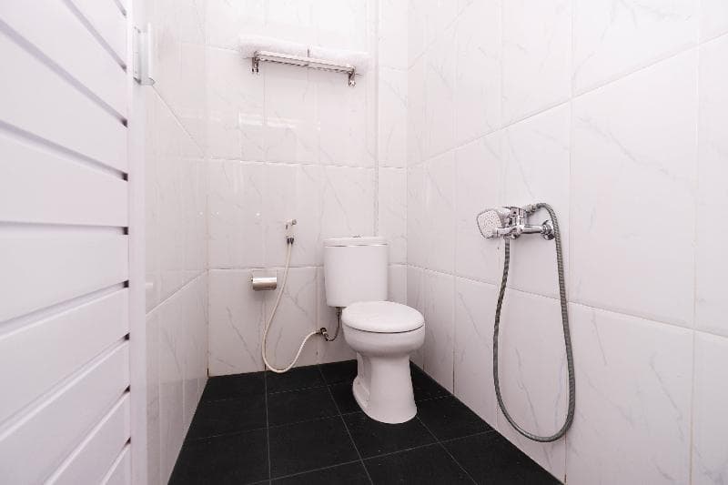 Oyo 1506 Shabrina 2 Syariah 4