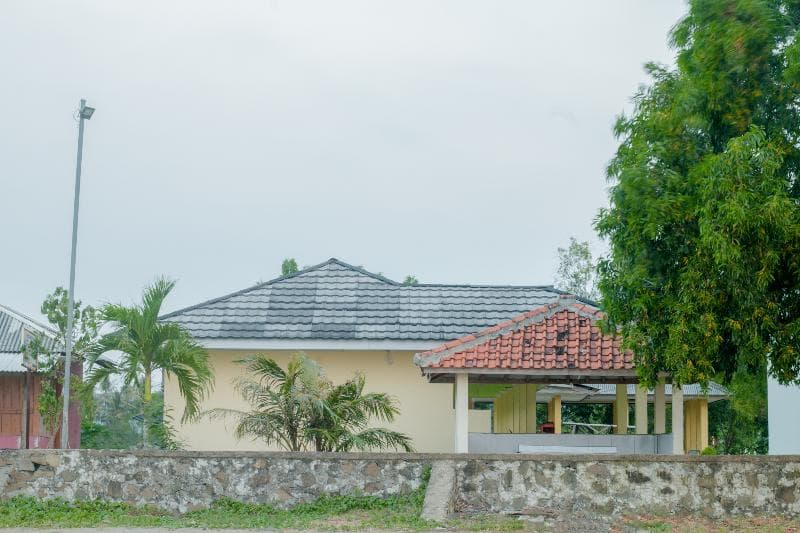Oyo 921 Hotel Ratu Pantai 4