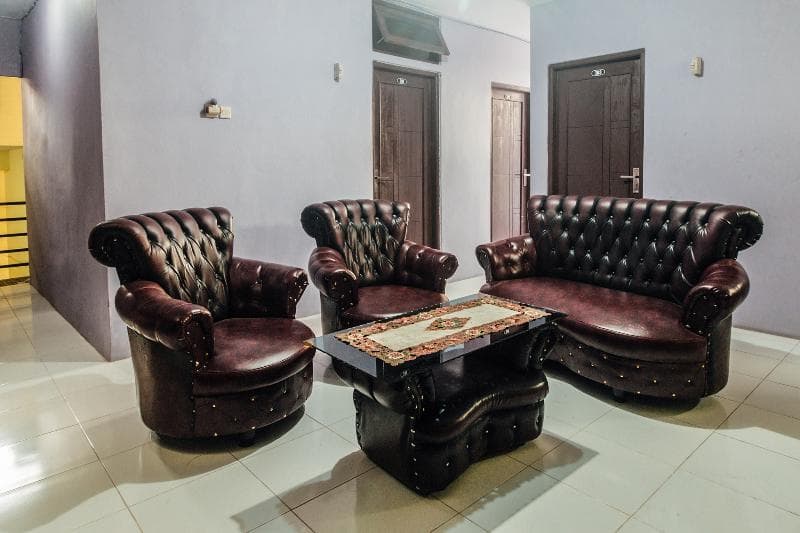 Oyo 2165 Alyah Guest House Syariah photo 1