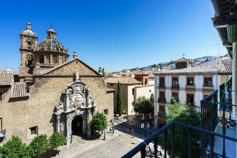 La Perla Granada Suites 4