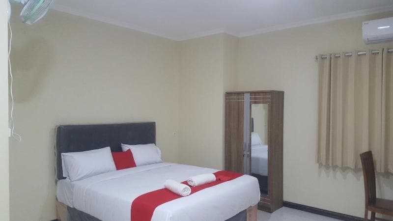 Hotel Wood 7296
