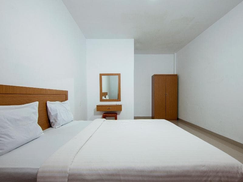 Thyesza Hotel By Oyo Rooms 2