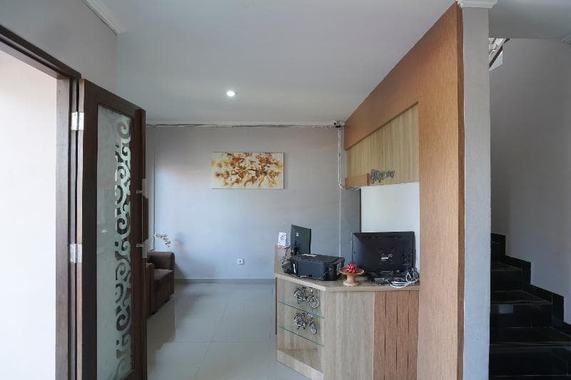 Oyo 2166 Elitya Stay 2