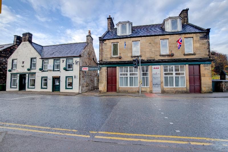 Oyo Eastbank Hotel, Speyside Scotland 5