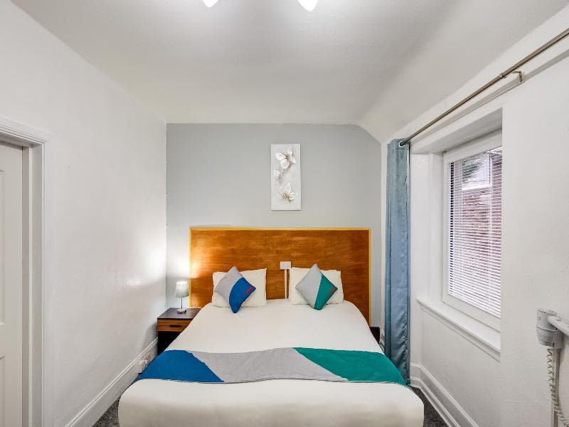 Oyo Eastbank Hotel, Speyside Scotland 3