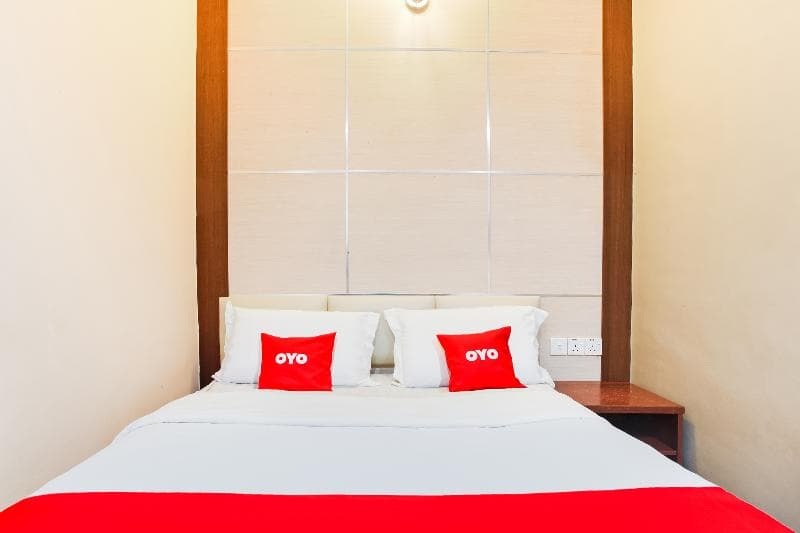 Oyo 89518 Sejati Hotel main