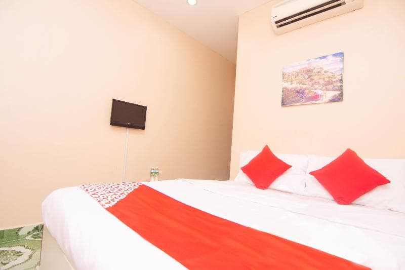 Oyo 1224 Hotel Hajah Rohayah 5