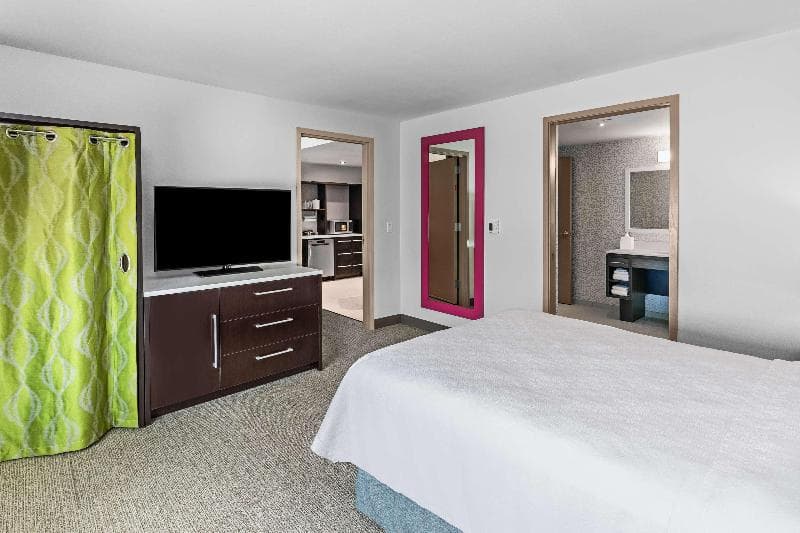Home2 Suites by Hilton Laredo Airport 4