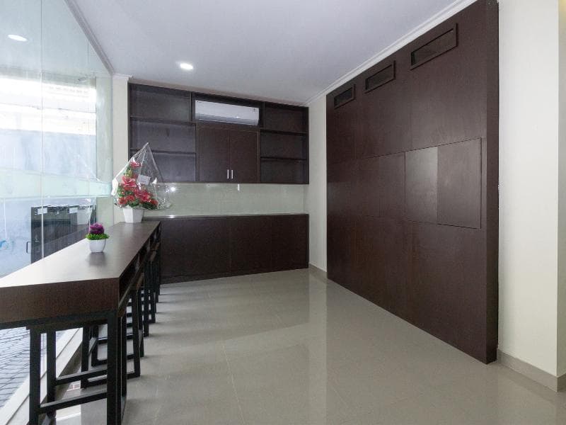 Alena Residence By Oyo Rooms 5