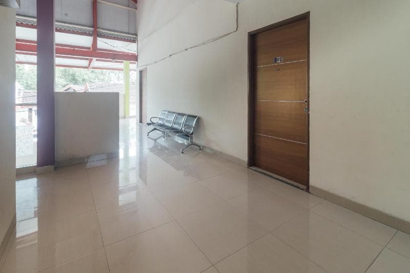 1448 Mangga Dua Guest House 2