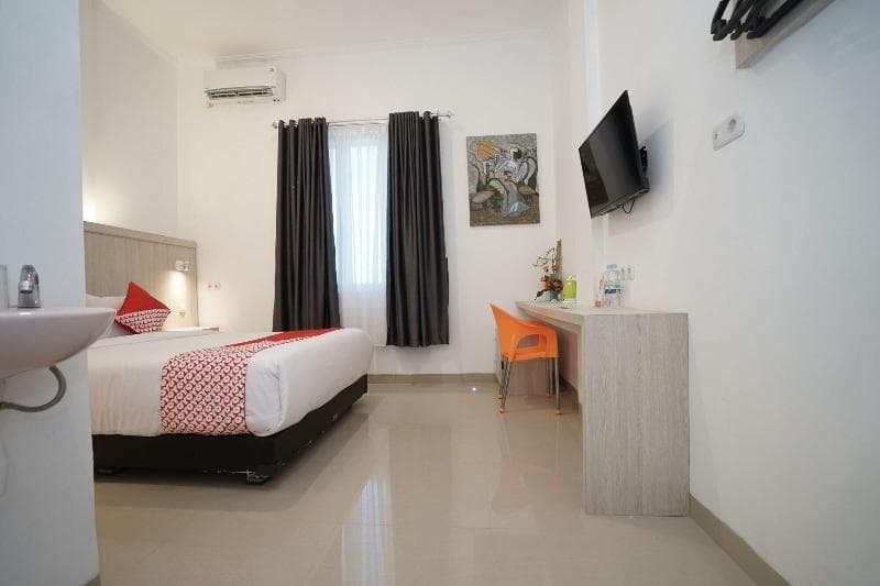Oyo Life 1299 Balcony Orange Homestay 4