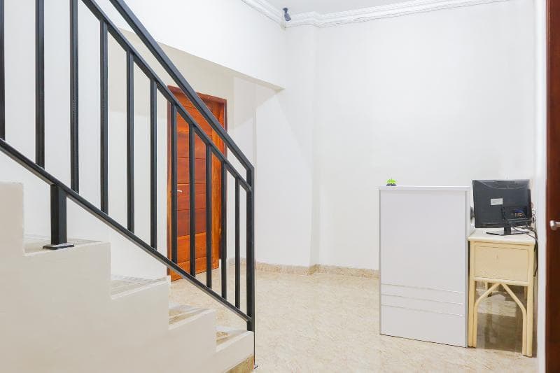 Oyo 1519 Axl Residence 4