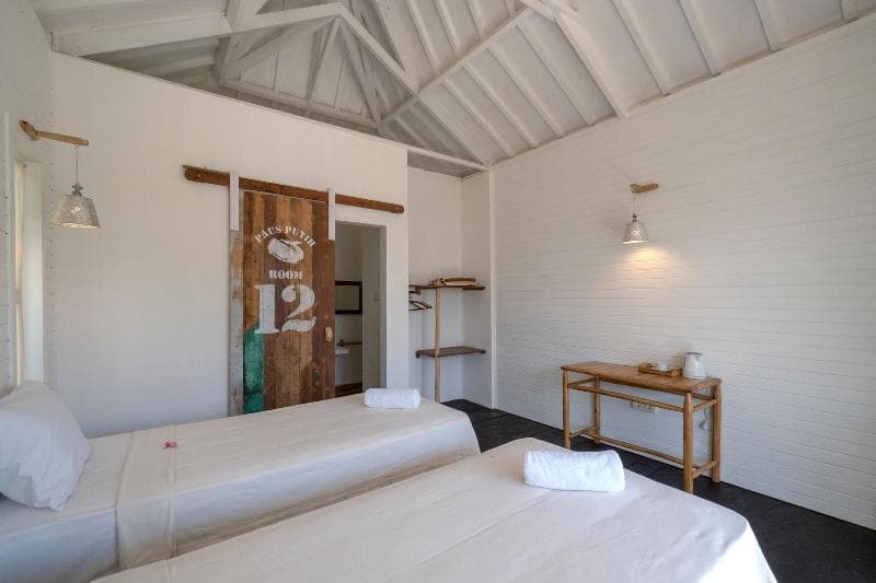 Paus Putih Hotel Lembongan 3