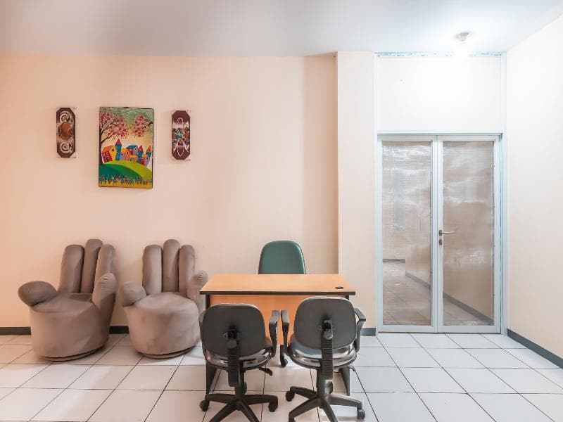 Super Oyo 1868 J&B Room Pramuka 2