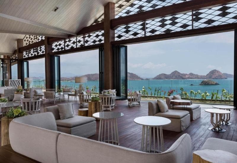 Ayana Komodo Waecicu Beach 3