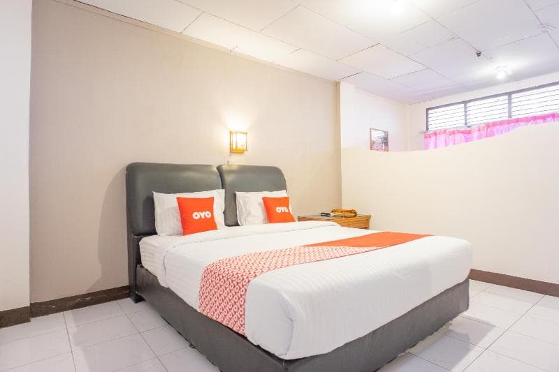 Oyo 2180 Vina Vira Hotel 2