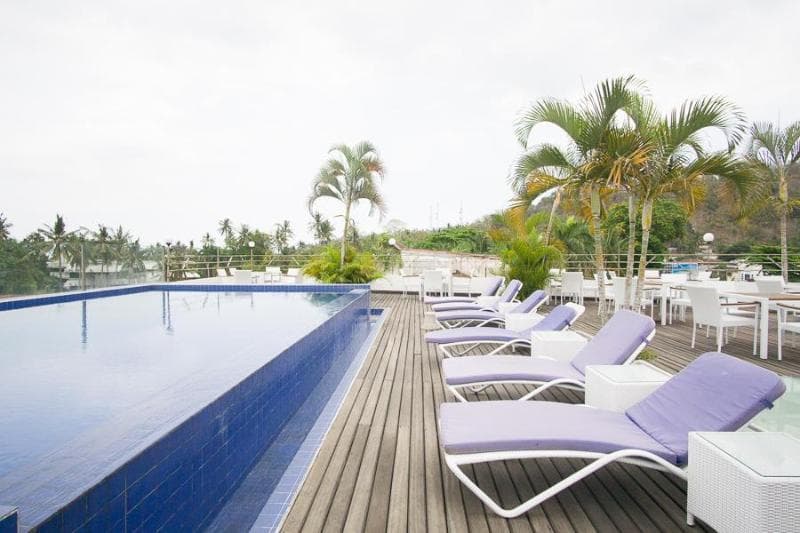 Reddoorz Premium Near Senggigi Beach 3