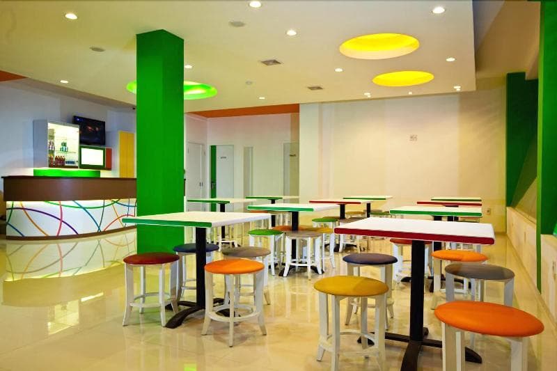 Dewarna Arifin Hotel Malang main