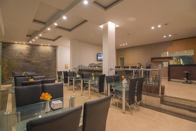 Reddoorz Premium Near Paris Van Java Mall main