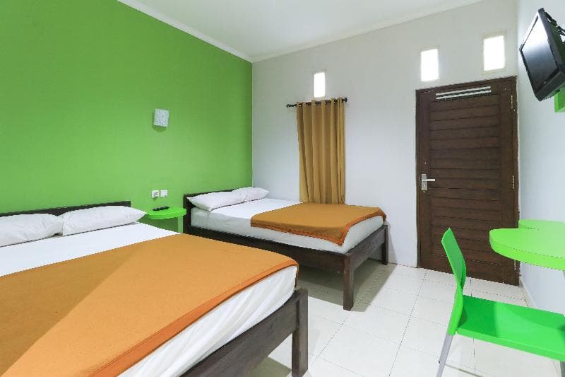 Hotel Warta Putra By Zuzu 3