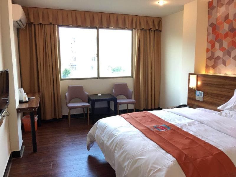 Pai Hotelsa Guangzhou Baiyun International Airport main