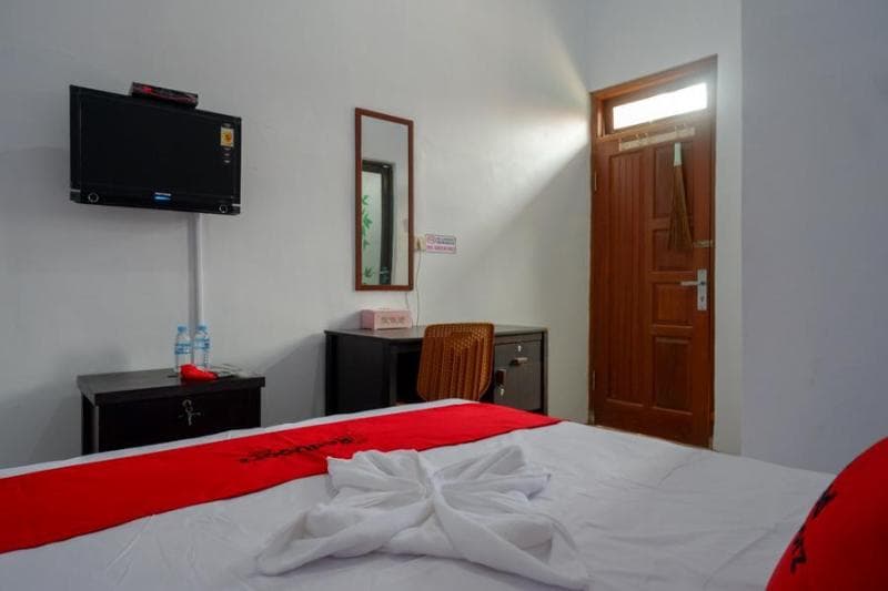 Formerly Reddoorz Syariah Near Poltran Tegal 1