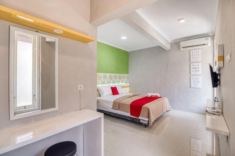 Reddoorz Near Malioboro Tugu Station Jogja 2 5