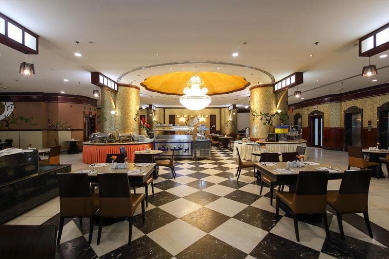 Al Bustan Tower Hotel Suites 4