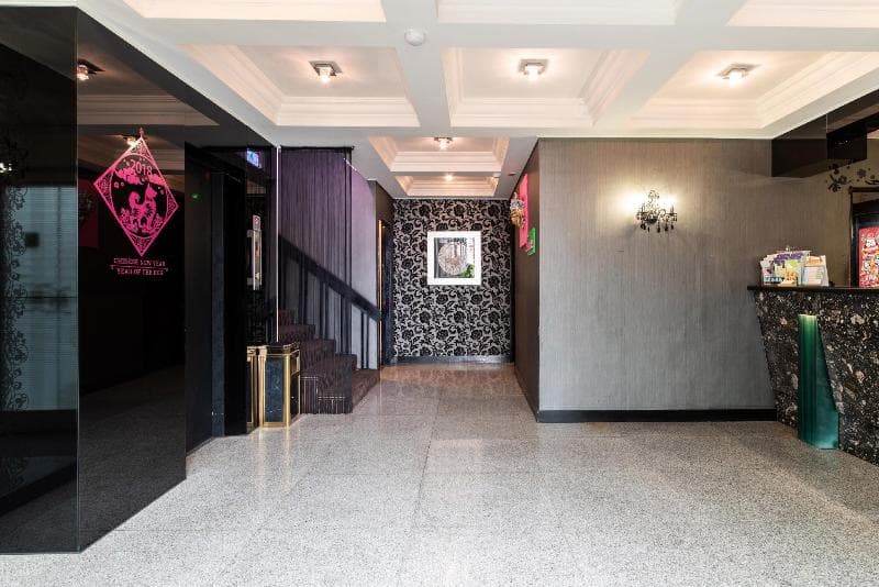 The Riverside Hotel Fashion main
