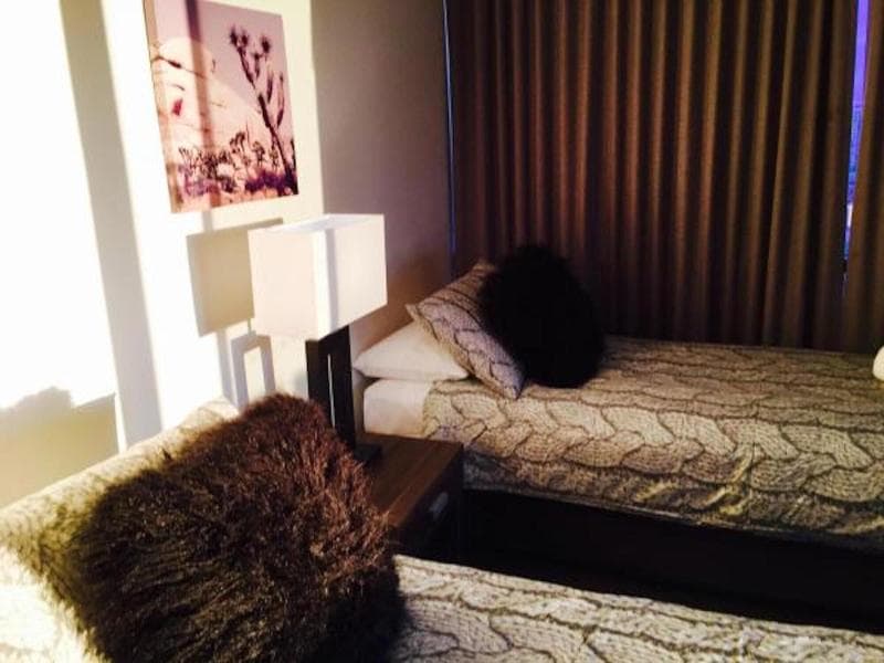 Cavill Avenue Luxury Private Apartments 2