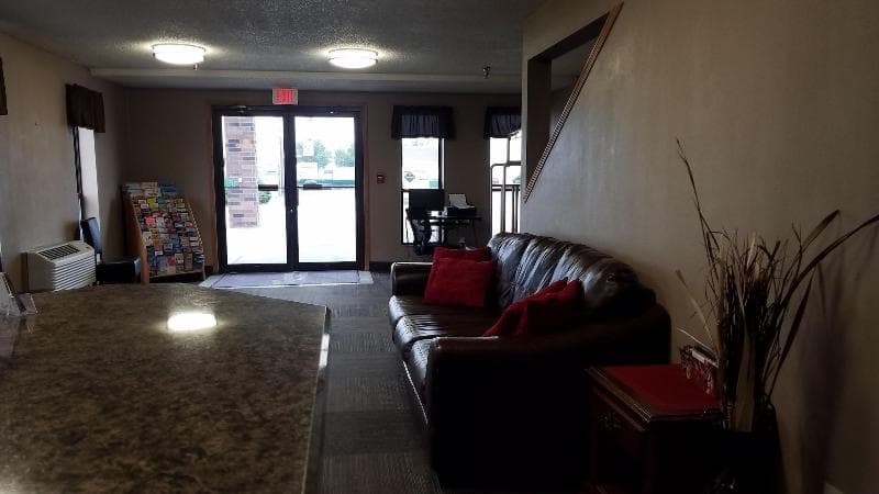 New Victorian Inn & Suites York 5